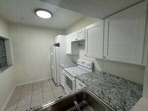 9536 Newdale Way in Riverview, FL - Building Photo - Building Photo