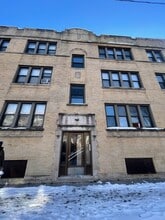 115 E 68th St in Chicago, IL - Building Photo - Building Photo