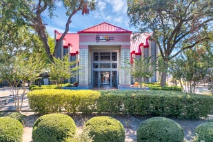 7979 Westheimer Apartments in Houston, TX - Building Photo
