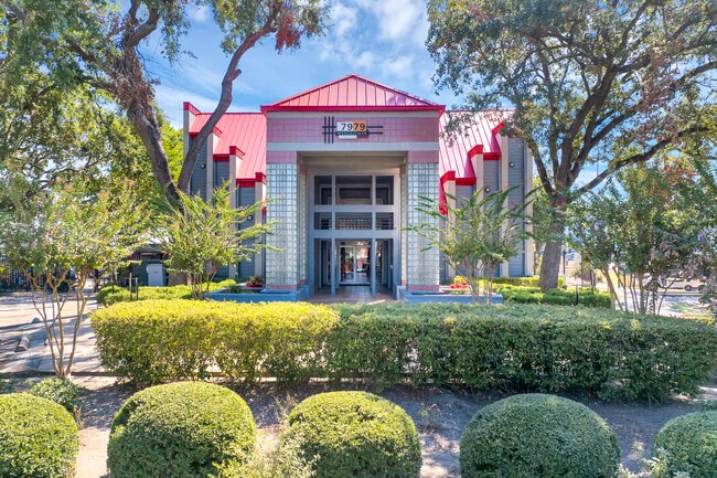 7979 Westheimer Apartments