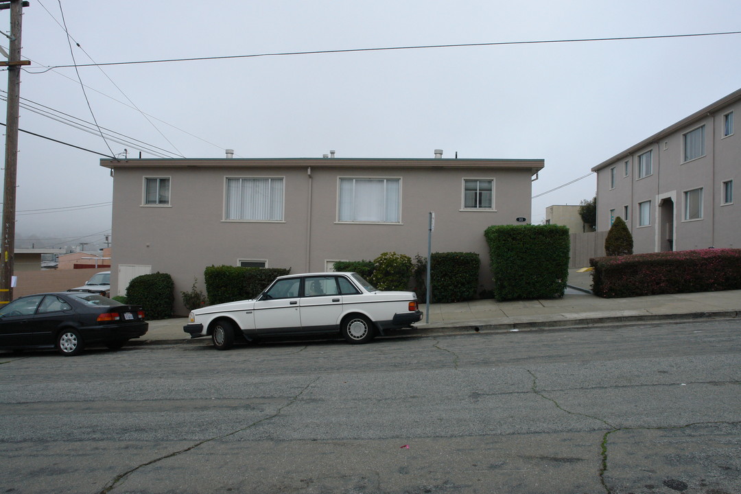 315 Locust Ave in South San Francisco, CA - Foto de edificio