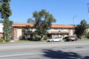 19925 Roscoe Ave. Apartments