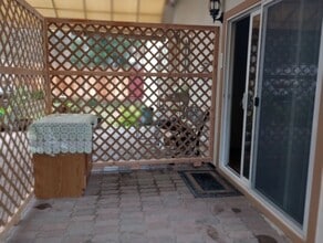 7532 Circuit Dr in Citrus Heights, CA - Building Photo - Building Photo