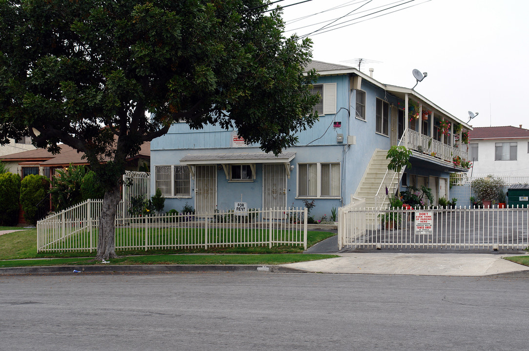 606 Edgewood St in Inglewood, CA - Building Photo