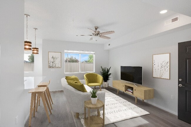 property at 5121 Farnum Ln