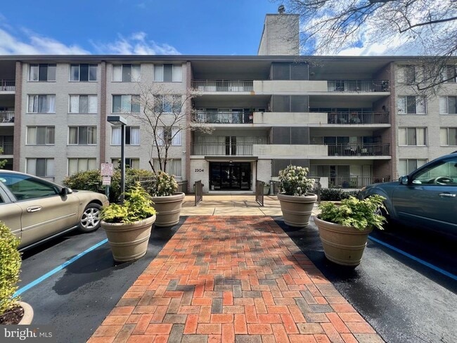 property at 2304 Riddle Ave