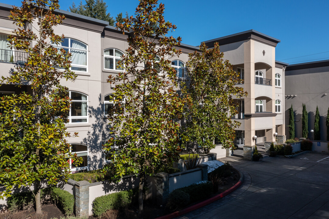 Chiavari Condominiums in Bellevue, WA - Foto de edificio