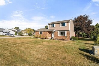 175 Arlington Dr in Rochester Hills, MI - Foto de edificio - Building Photo
