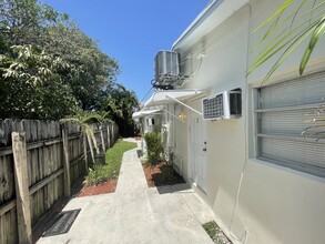 1923 Roosevelt St in Hollywood, FL - Building Photo - Building Photo