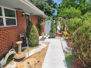 452 Martin Ave in Greenacres, FL - Building Photo - Building Photo