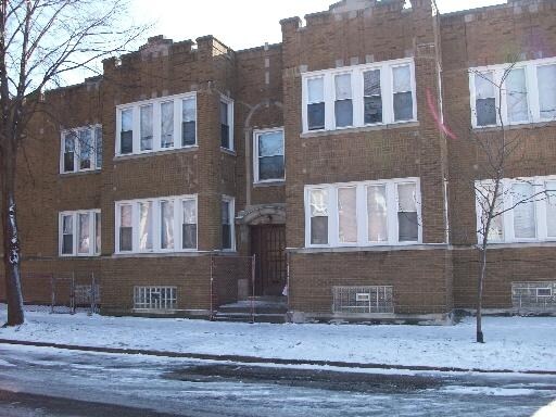 1141 W 82nd St in Chicago, IL - Foto de edificio