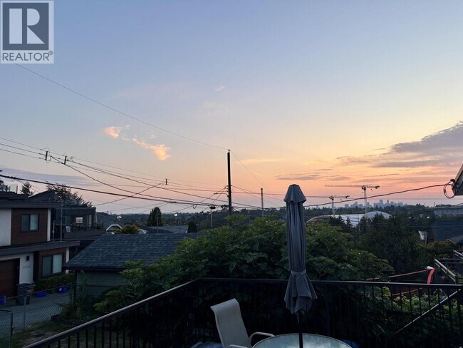 3470 Dundas St in Vancouver, BC - Building Photo - Building Photo
