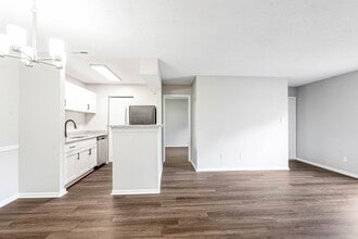 Rivercreek Apartments in Augusta, GA - Building Photo - Building Photo