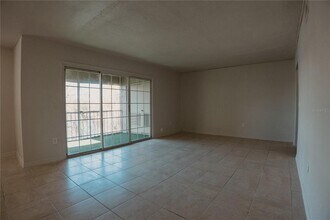 4162 Versailles Dr in Orlando, FL - Building Photo - Building Photo
