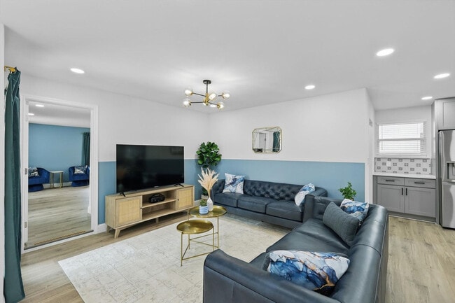 3321 Ridgehaven St in Irving, TX - Foto de edificio - Building Photo