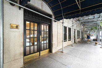 101-103 University Pl in New York, NY - Foto de edificio - Building Photo