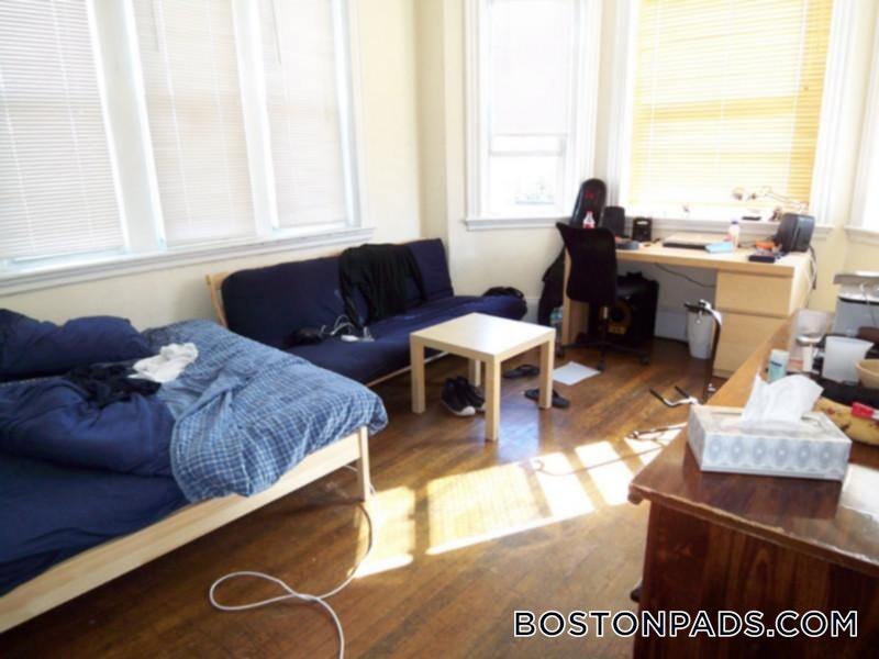 105 Peterborough St in Boston, MA - Building Photo