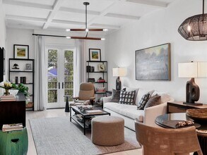 525 N Orange Ave in Sarasota, FL - Building Photo - Building Photo