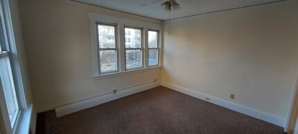 1595 Center Ave, Unit #2 in Fort Lee, NJ - Building Photo - Building Photo