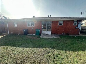 2201 SW 76th St in Oklahoma City, OK - Building Photo - Building Photo