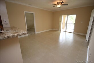 231 SW 116th Ave in Pembroke Pines, FL - Building Photo - Building Photo