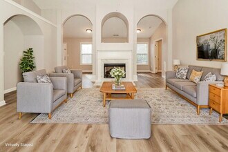 949 Simonton Glen Dr SE in Lawrenceville, GA - Building Photo - Building Photo