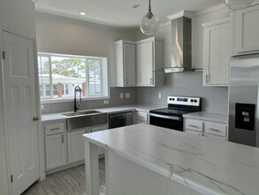 356 Jose Gaspar Dr in North Fort Myers, FL - Building Photo - Building Photo