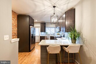 626 S Curley St in Baltimore, MD - Building Photo - Building Photo