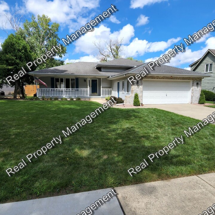 512 Gard Ln in Schererville, IN - Building Photo