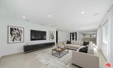 6243 Berquist Ave in Los Angeles, CA - Building Photo - Building Photo