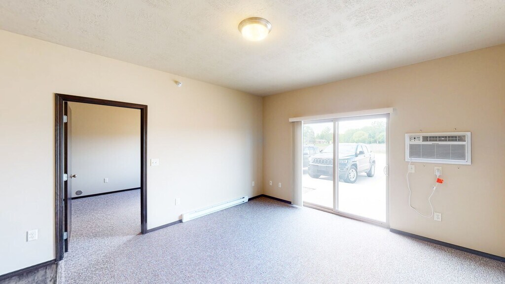 Windcrest Village Apartments & Townhomes Spencer, IA Apartments