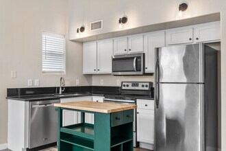 1205 W Roosevelt St in Phoenix, AZ - Foto de edificio - Building Photo