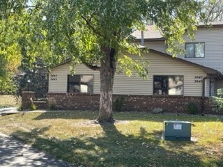 5649 Brandlwood Ct in White Bear Township, MN - Building Photo