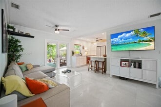 350 NE 59th St in Fort Lauderdale, FL - Building Photo - Building Photo