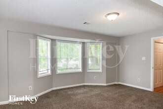 860 Green Forest Dr in Smyrna, GA - Building Photo - Building Photo