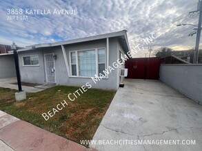 3858 Katella Ave in Los Alamitos, CA - Building Photo - Building Photo