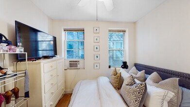 99 Prince St, Unit 2 in Boston, MA - Foto de edificio - Building Photo