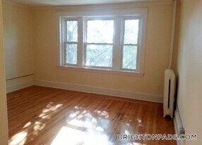 1615 Commonwealth Ave, Unit 14 in Boston, MA - Building Photo