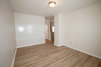 1656 Nature Dr in Grove City, OH - Building Photo - Building Photo