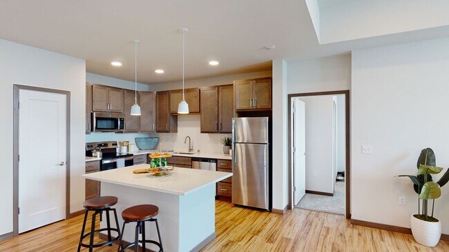 Van Buren East in Sun Prairie, WI - Building Photo - Building Photo