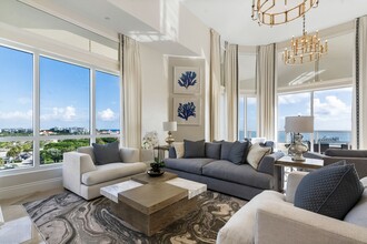3000 S Ocean Blvd in Palm Beach, FL - Building Photo - Building Photo
