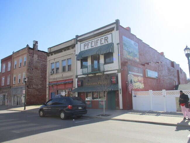 447 Merchant St, Unit 2nd Floor in Ambridge, PA - Foto de edificio - Building Photo