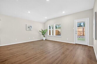 4208 Carnation Dr in Tom Bean, TX - Building Photo - Building Photo