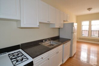 623.5 W Barry Ave in Chicago, IL - Building Photo - Building Photo