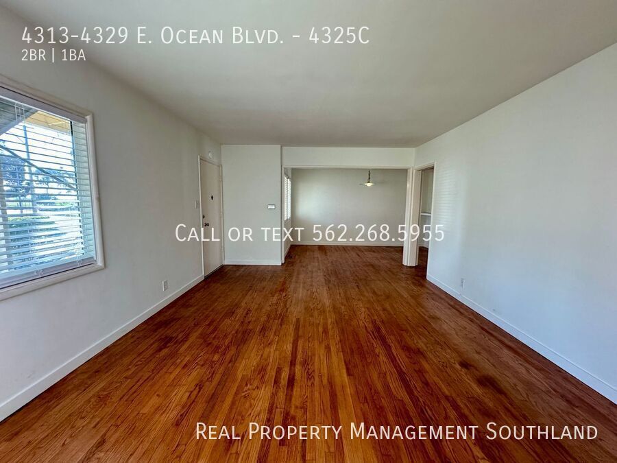 4313-4329 E Ocean Blvd in Long Beach, CA - Building Photo