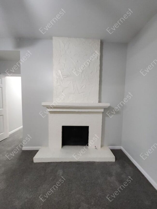 3815 Paces Ferry W in Atlanta, GA - Building Photo - Building Photo