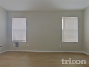 8405 S 50th Ln in Phoenix, AZ - Building Photo - Building Photo