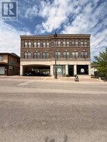 1518 Pelham St in Pelham, ON - Building Photo