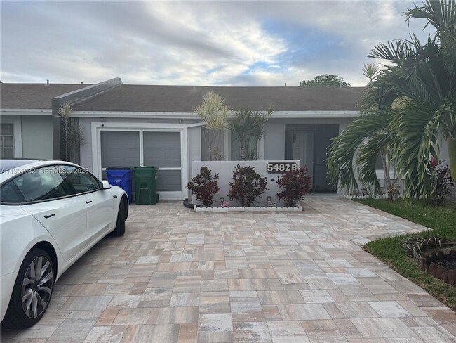 property at 5482 Lakewood Cir S