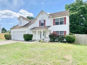 815 Chapin Wood Dr in Newport News, VA - Building Photo - Building Photo